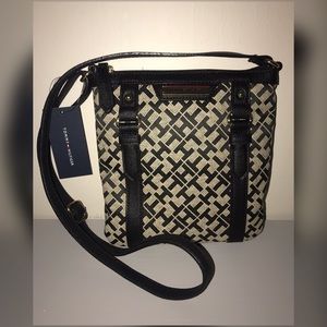 Tommy Hilfiger Crossbody Bag